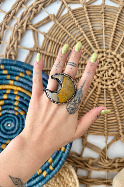Moon in Oranges Ring