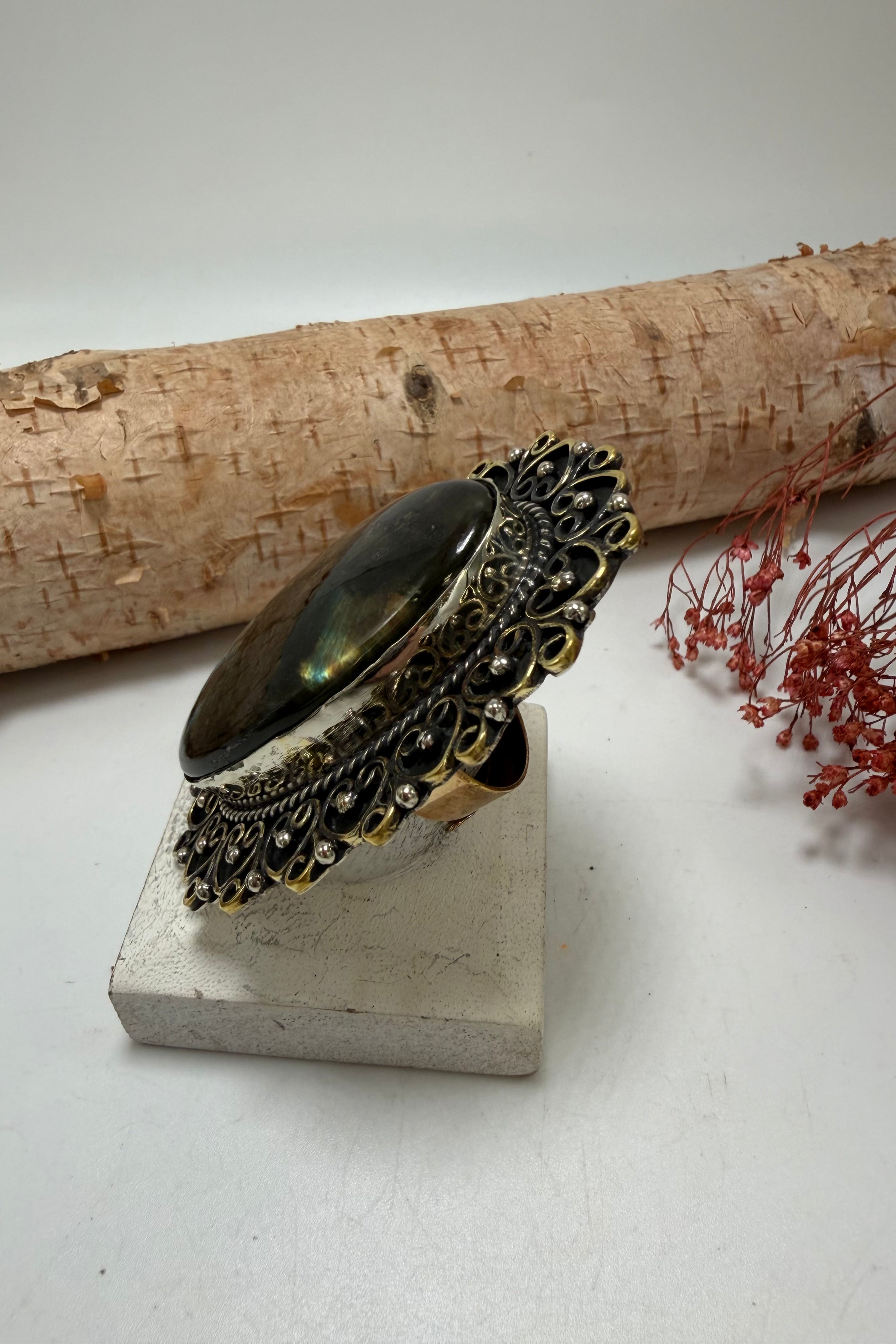 Dark Shadows Ring