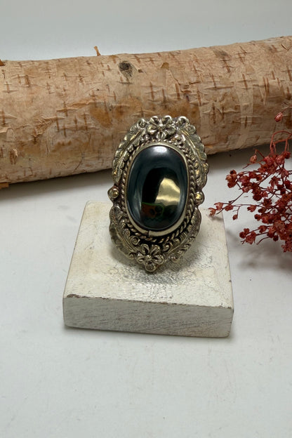 Stop And Stare Ring