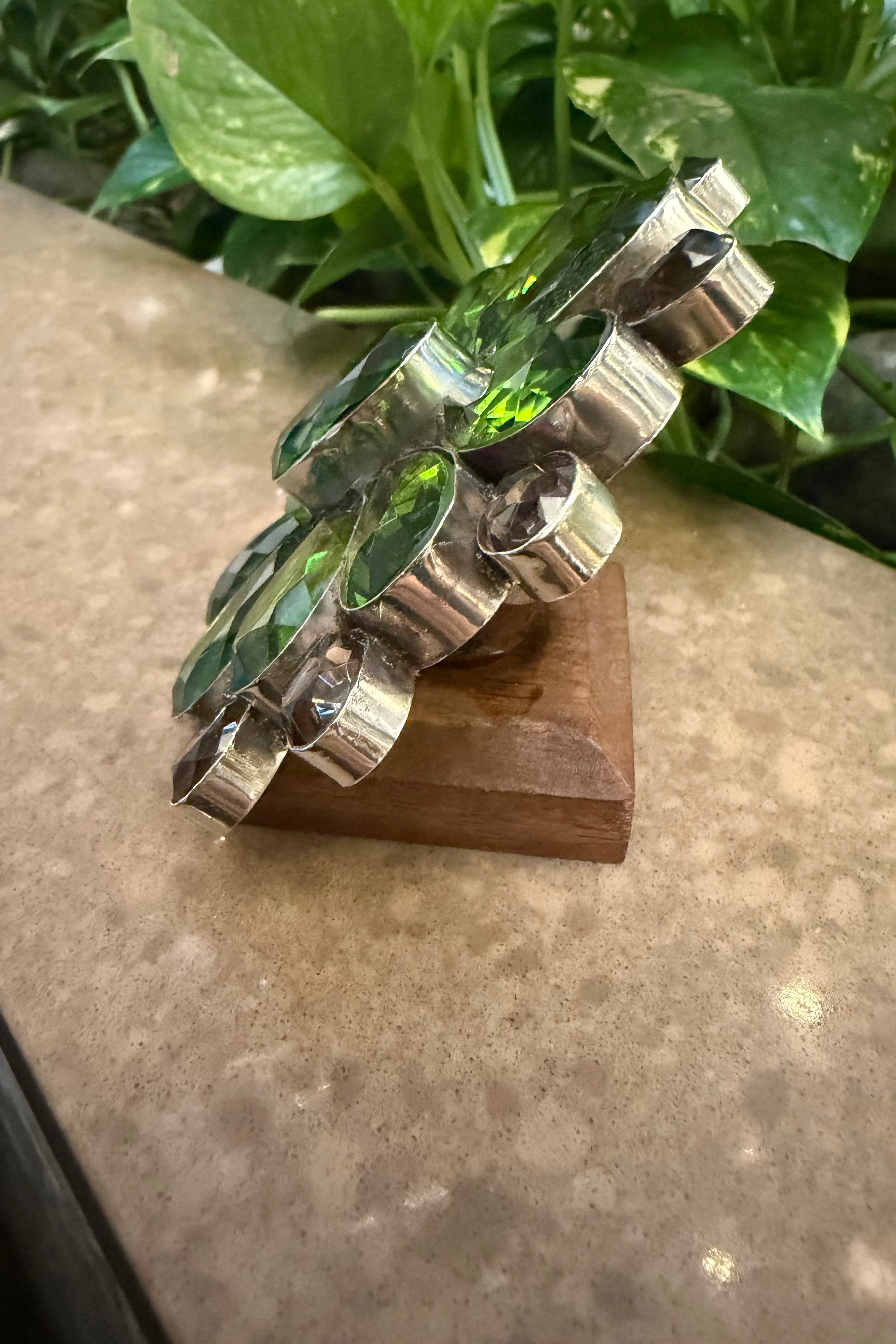 The Spotlight Ring