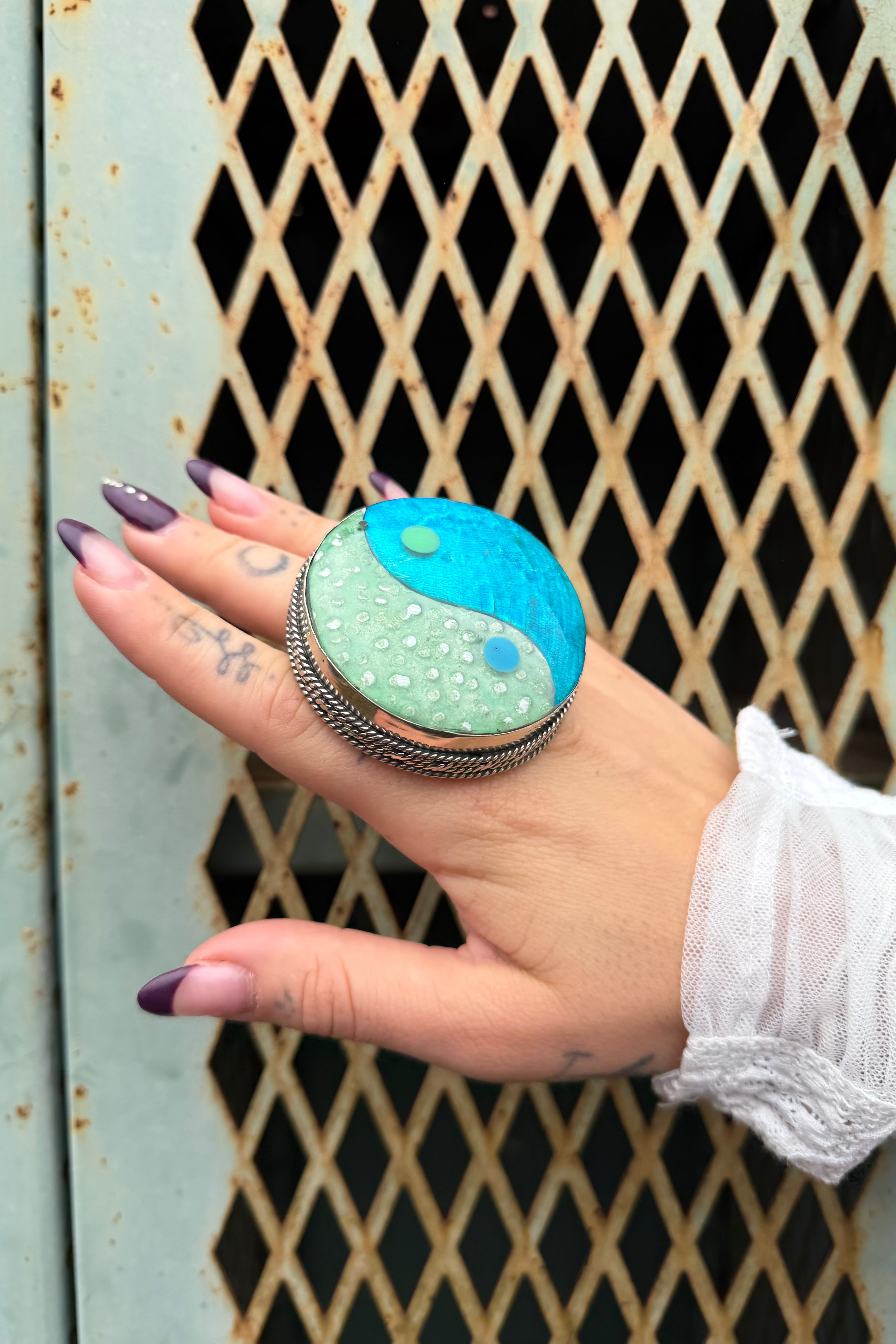 Ying Yang in Blues Ring