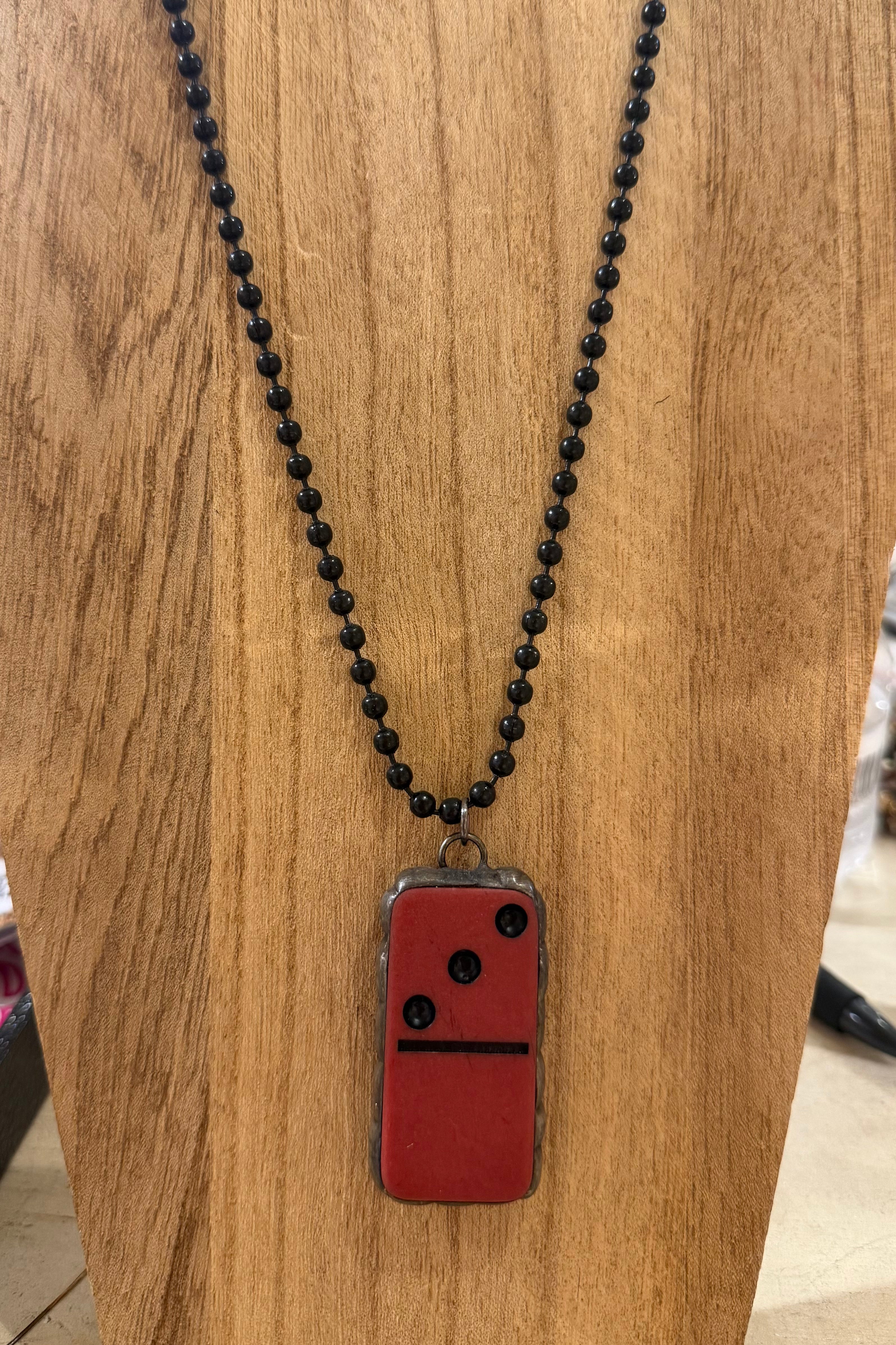 Red Domino
