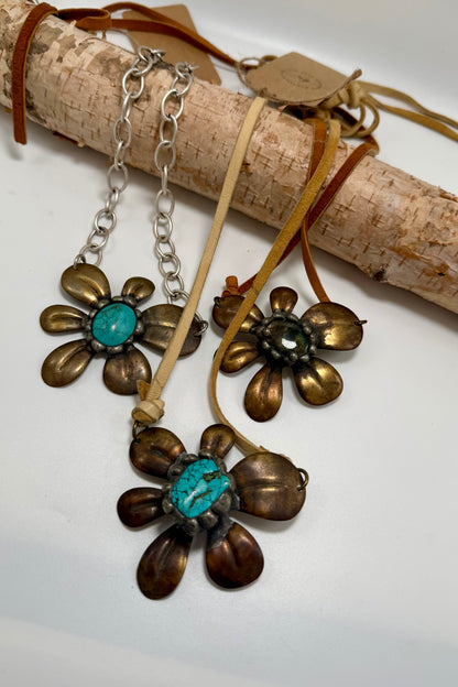 Flower Cut Necklace