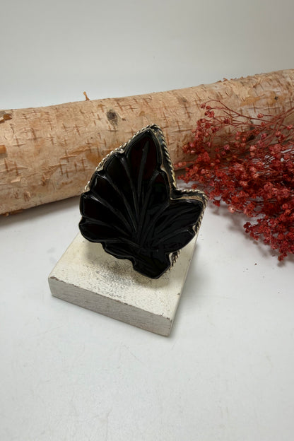 The Black Leaf Ring