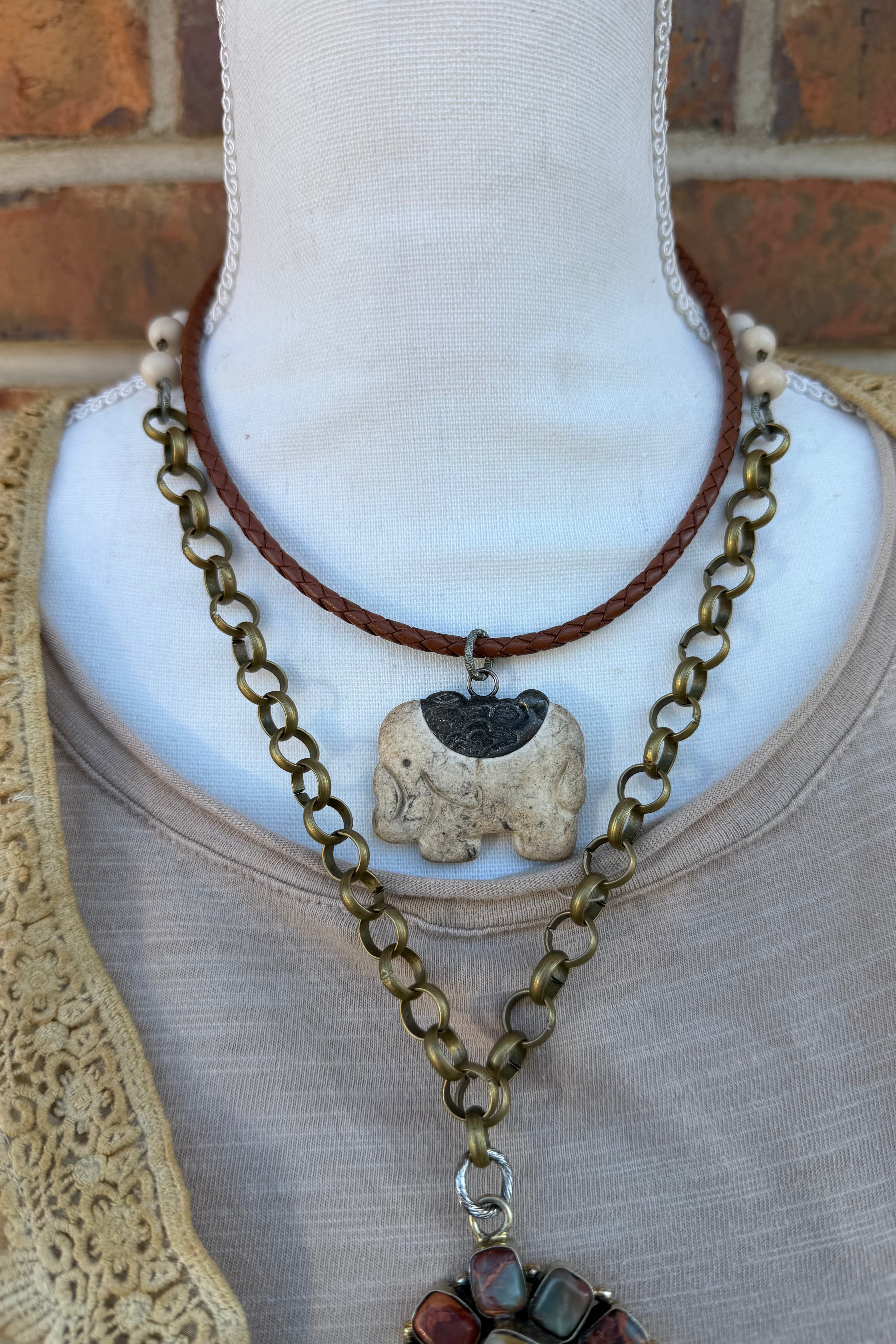 Elephant Chocker
