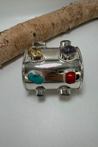 The Gem Cuff 18