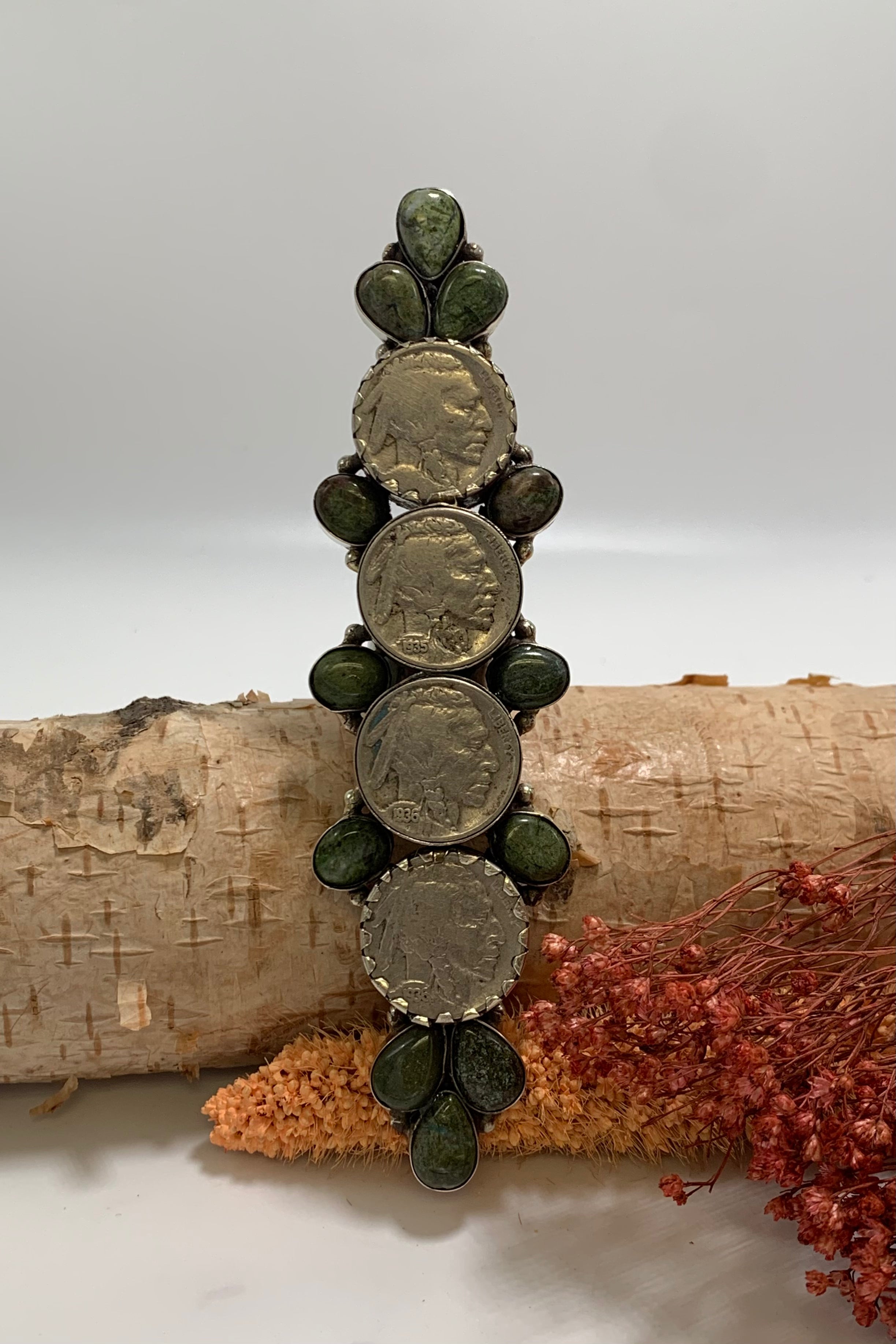 4 Heads are Better Ring