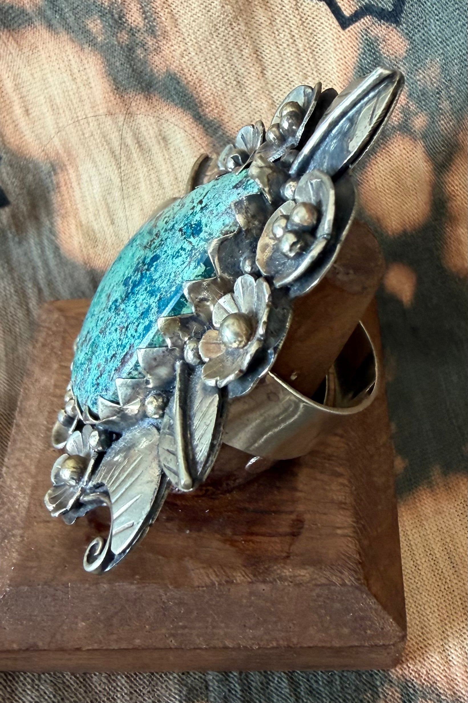 In Between The Flowers Ring