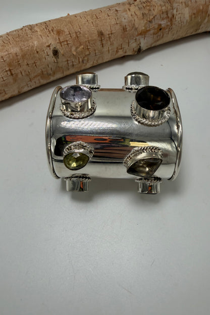 The Gem Cuff 11