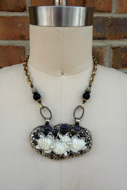 Hang 10 Necklace