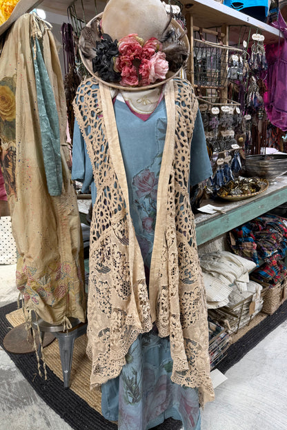 Magdaleme Layering Vest