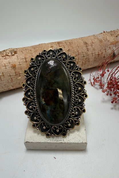 Dark Shadows Ring