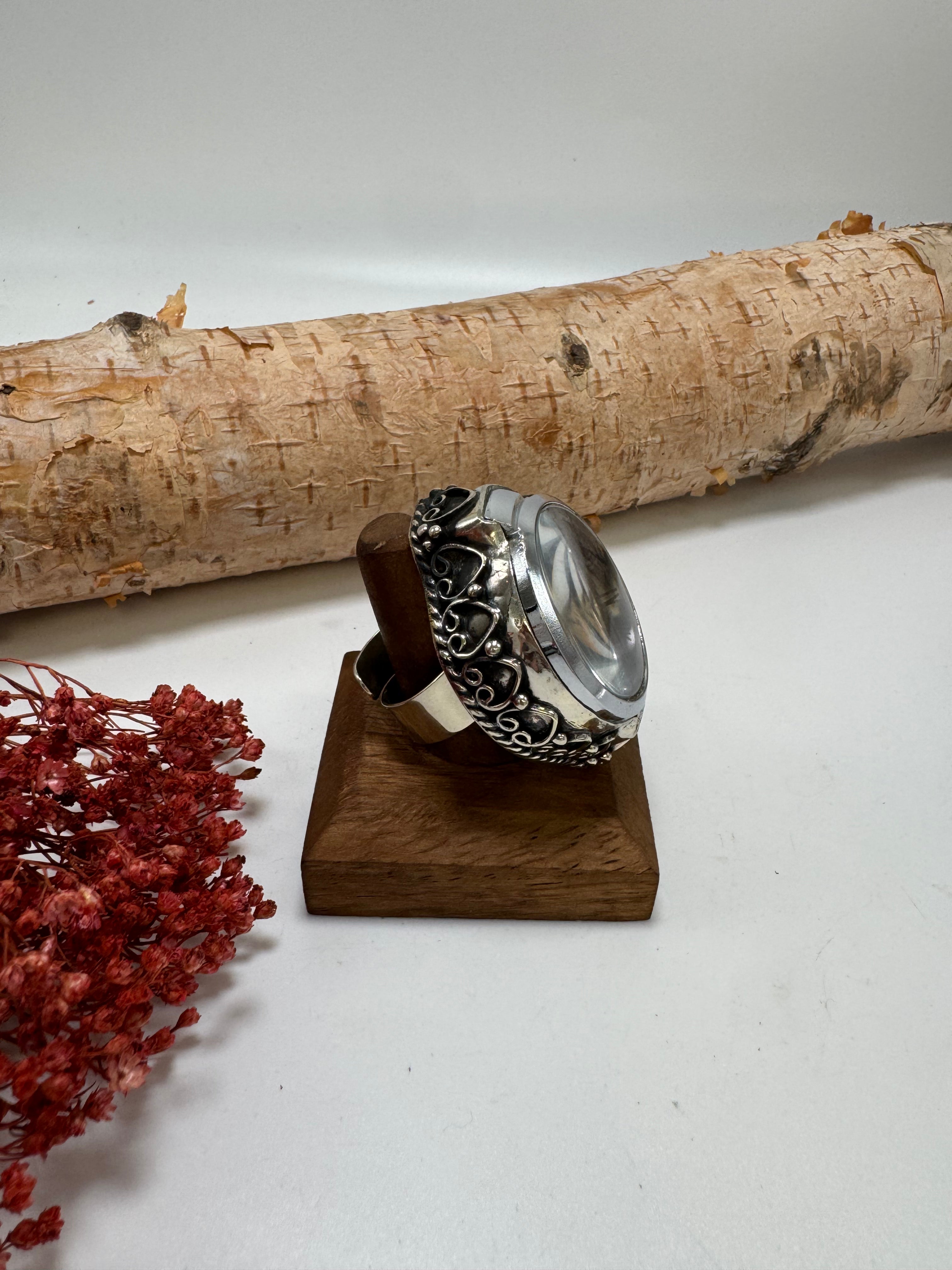 Filigree Black Watch Ring