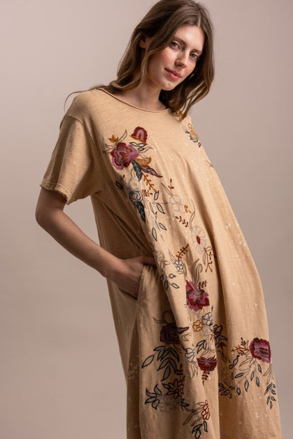 Round Neck Short Sleeve Embroidered Dress in Taupe