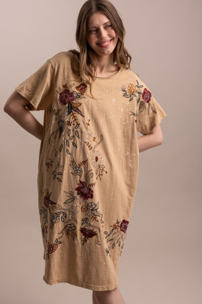 Round Neck Short Sleeve Embroidered Dress in Taupe