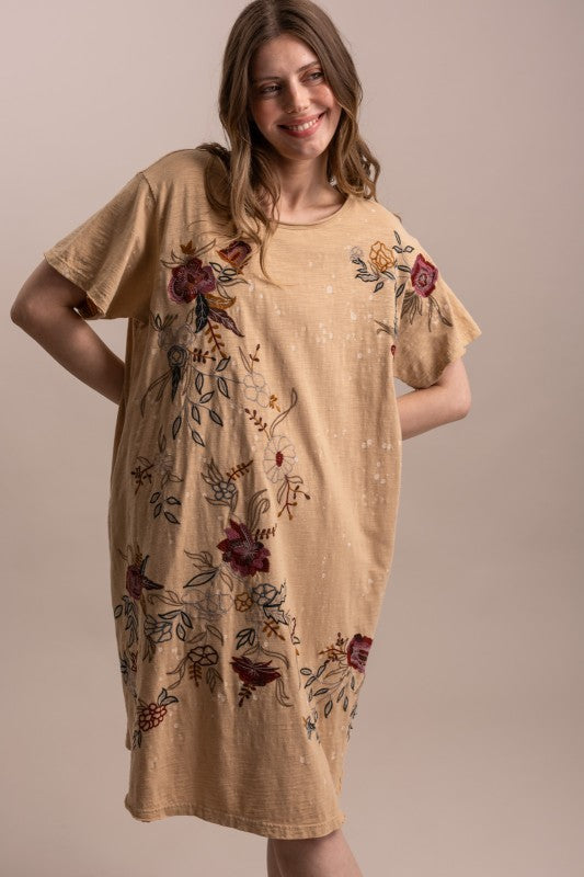 Round Neck Short Sleeve Embroidered Dress in Taupe