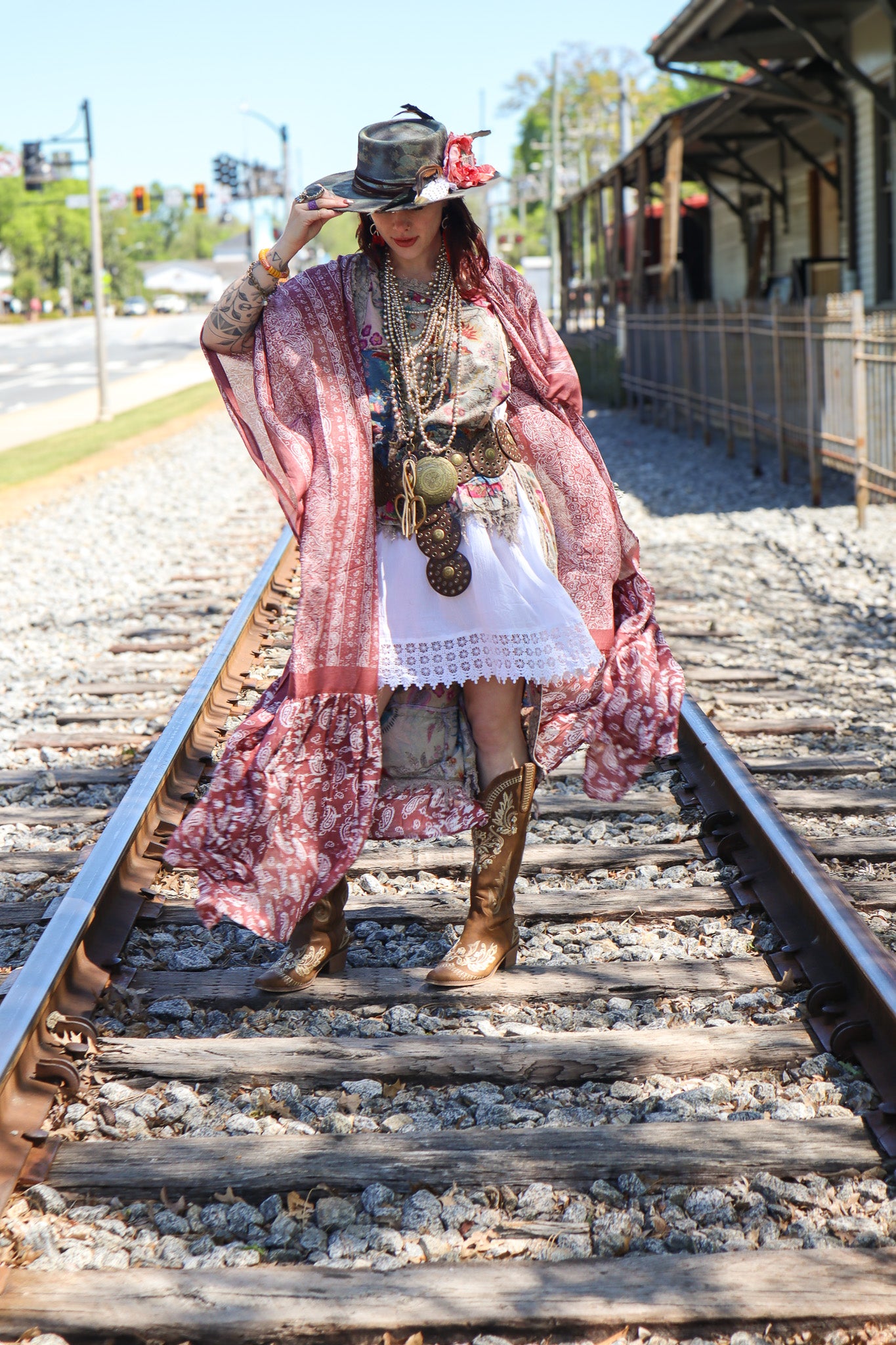 Ruffle Up High-Lo Top in Floral Combo