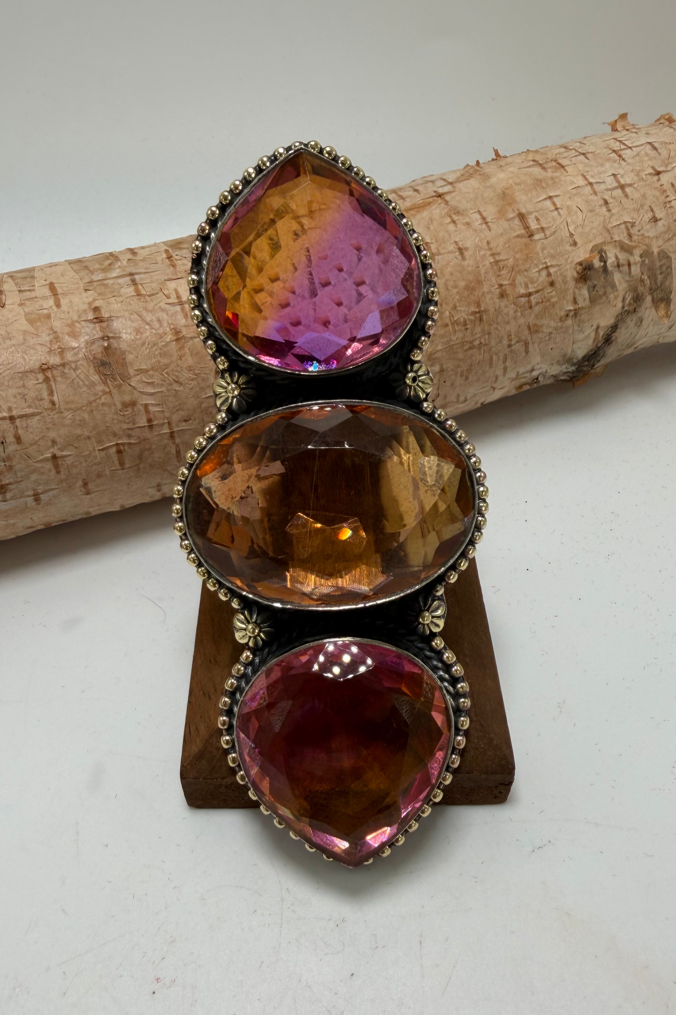 Ring 106
