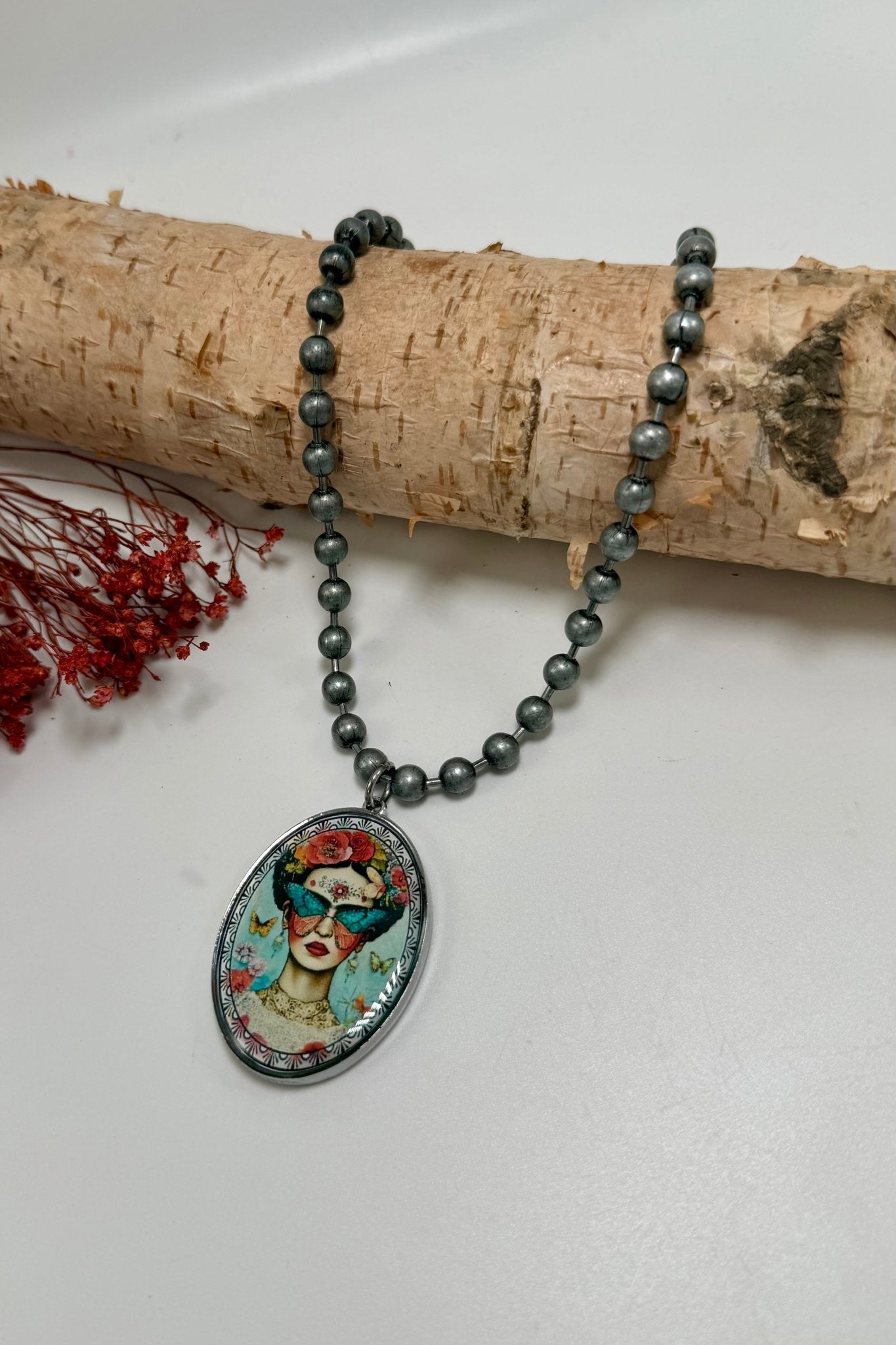 Abstract Frida Reversible Oval Pendant Necklace - ivyandlavyboutique Spirit Lala