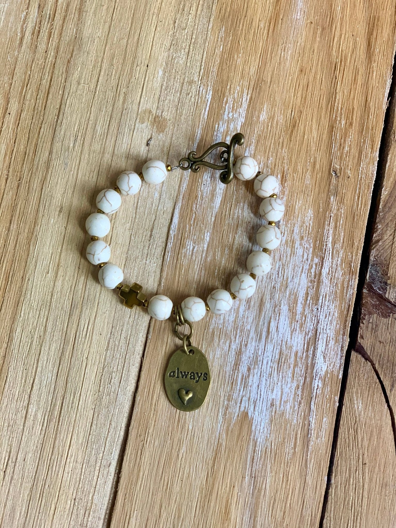 Always Natural Heart Stretchy Bracelet - ivyandlavyboutique Scooples Jewelry