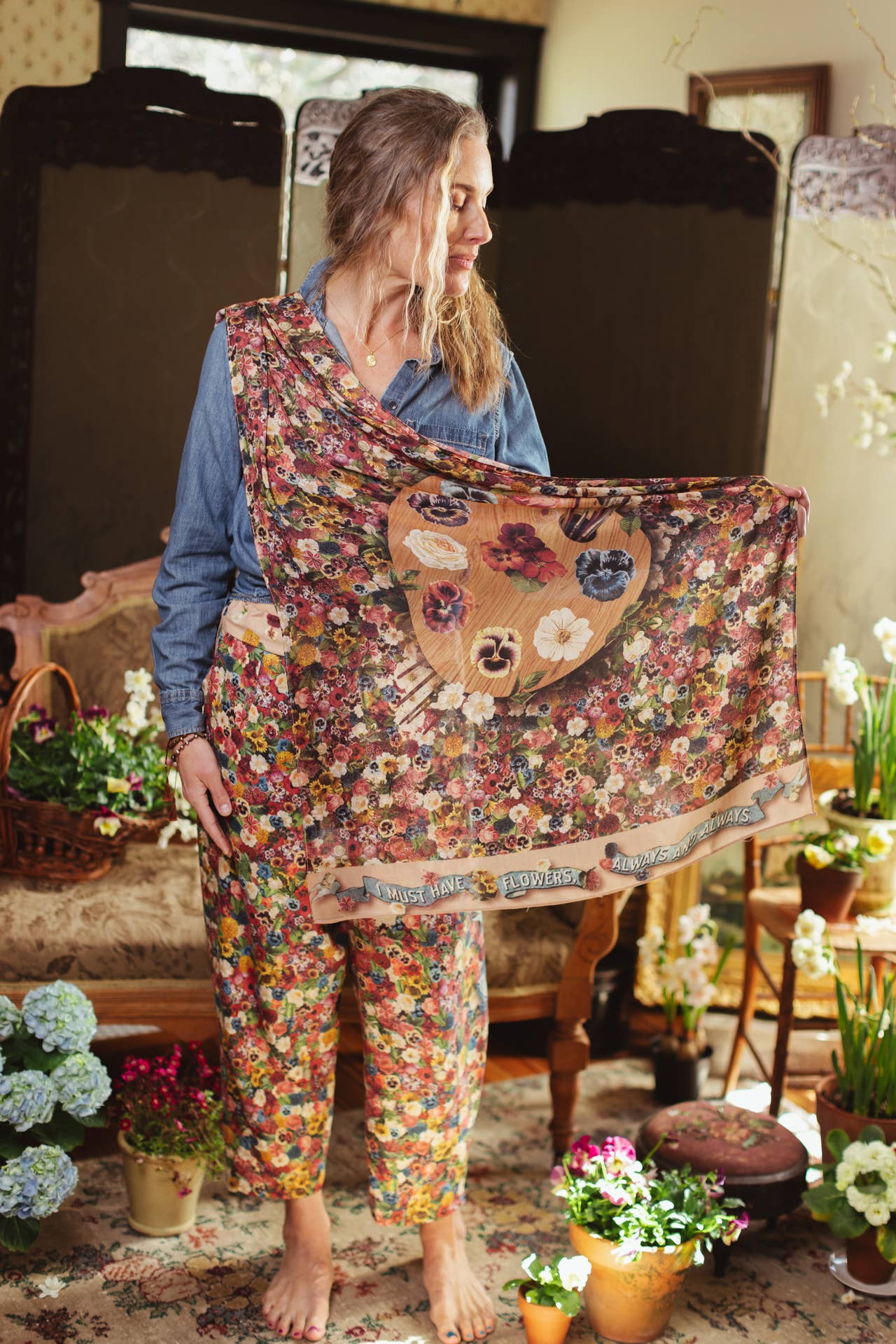 Art of Life Floral Scarf with Flower Paint Palette - ivyandlavyboutique Market of Stars