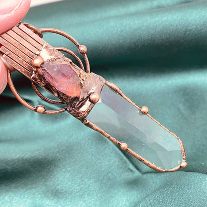 Vingtage Sword-Shaped Stone Crystal Pendant Necklace - CS