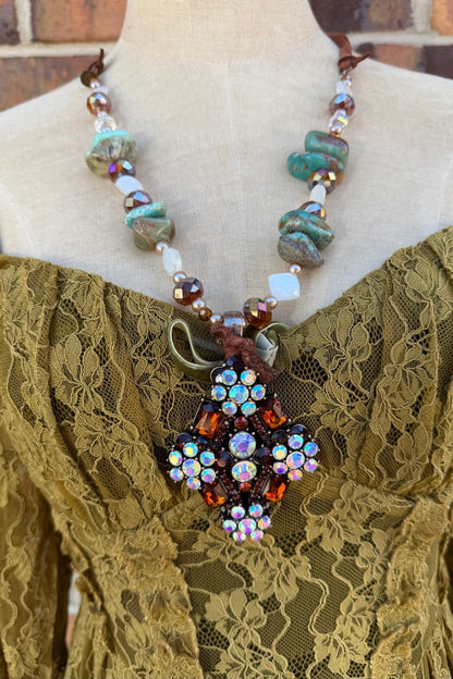 Bedazzled Diamond Statement Necklace - ivyandlavyboutique A Rare Bird Shop