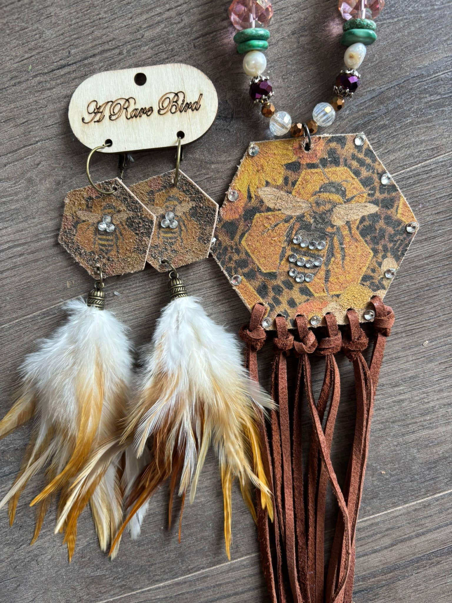 Bee Wild Necklace - ivyandlavyboutique A Rare Bird Shop