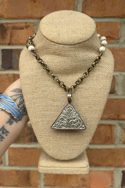 Black EYE Statement Handmade Necklace - ivyandlavyboutique ivyandlavyboutique