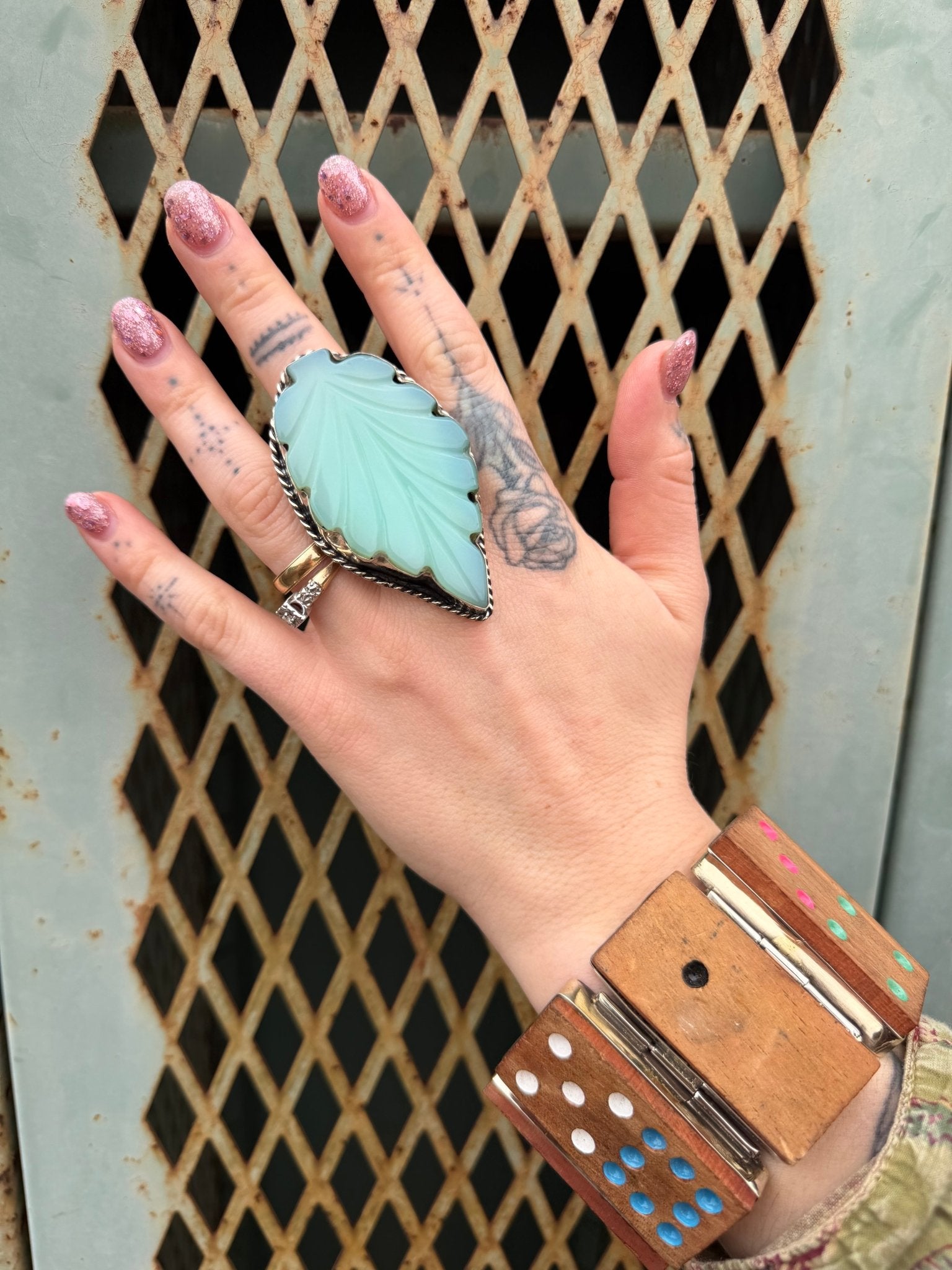 Blue Leaf in the Wind - ivyandlavyboutique ivyandlavyboutique