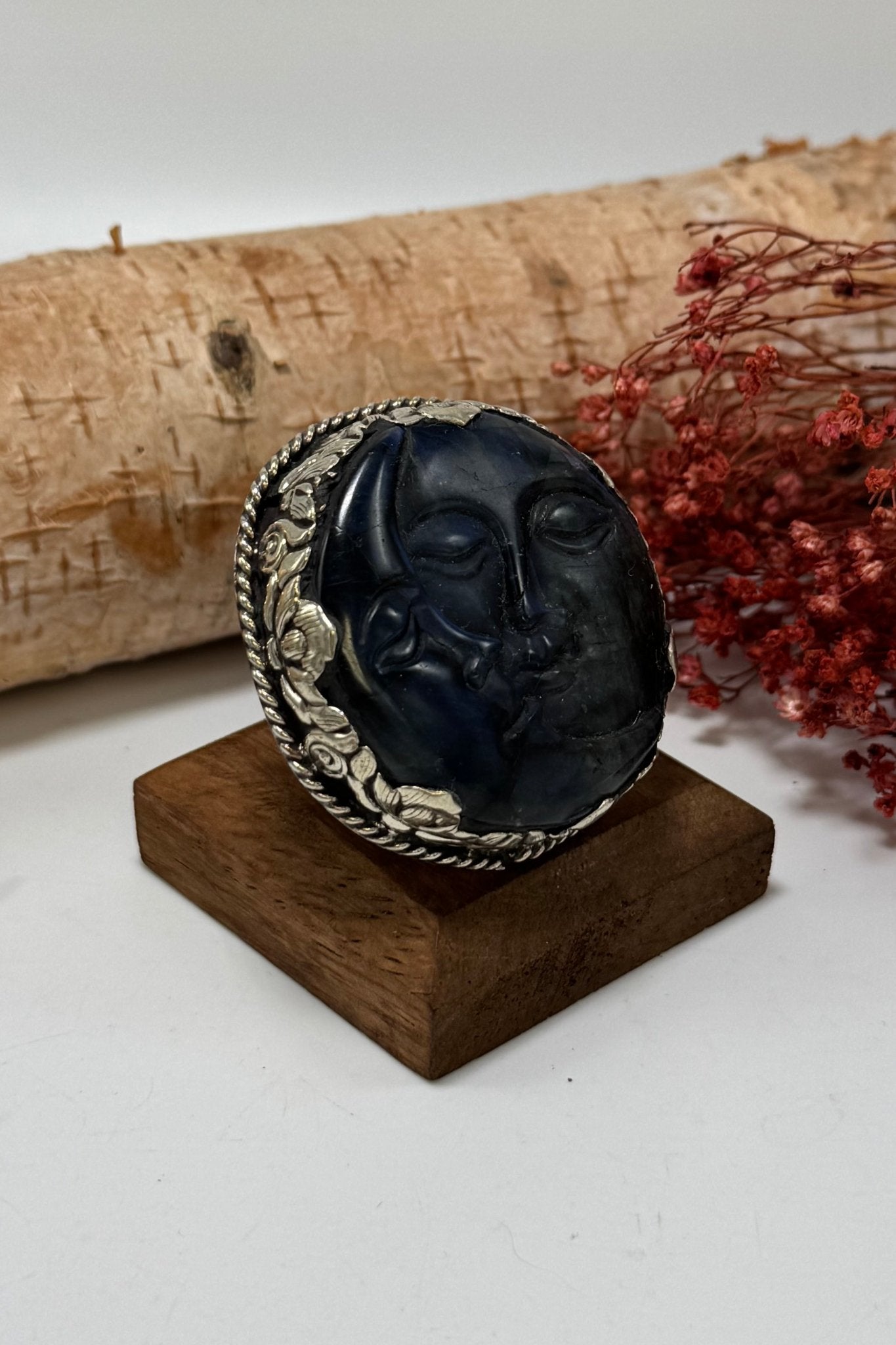 Blue Sun and Moon Ring in Labradorite - ivyandlavyboutique ivyandlavyboutique