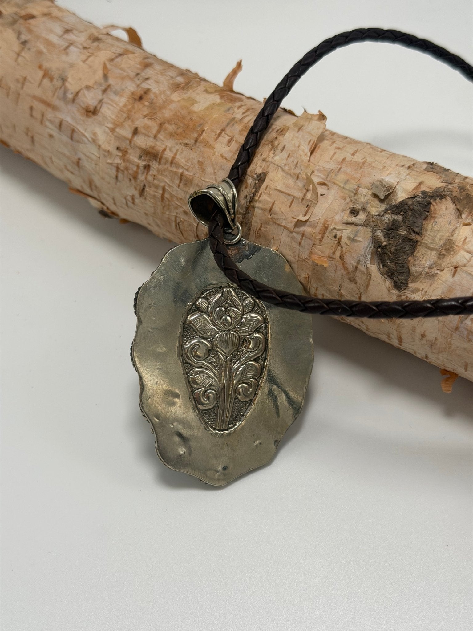 Buffalo W Turquoise Choker Necklace - ivyandlavyboutique ivyandlavyboutique