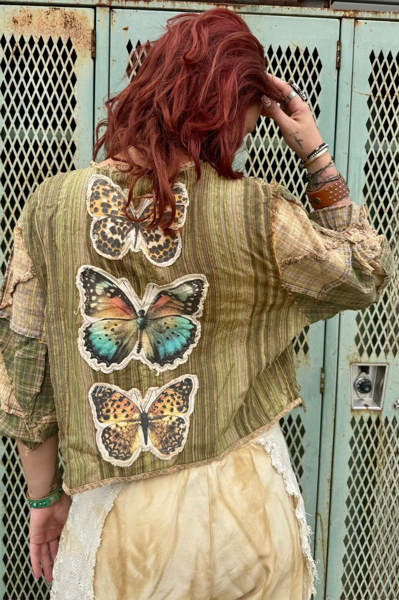 Butterfly Button Top - ivyandlavyboutique A Rare Bird Shop