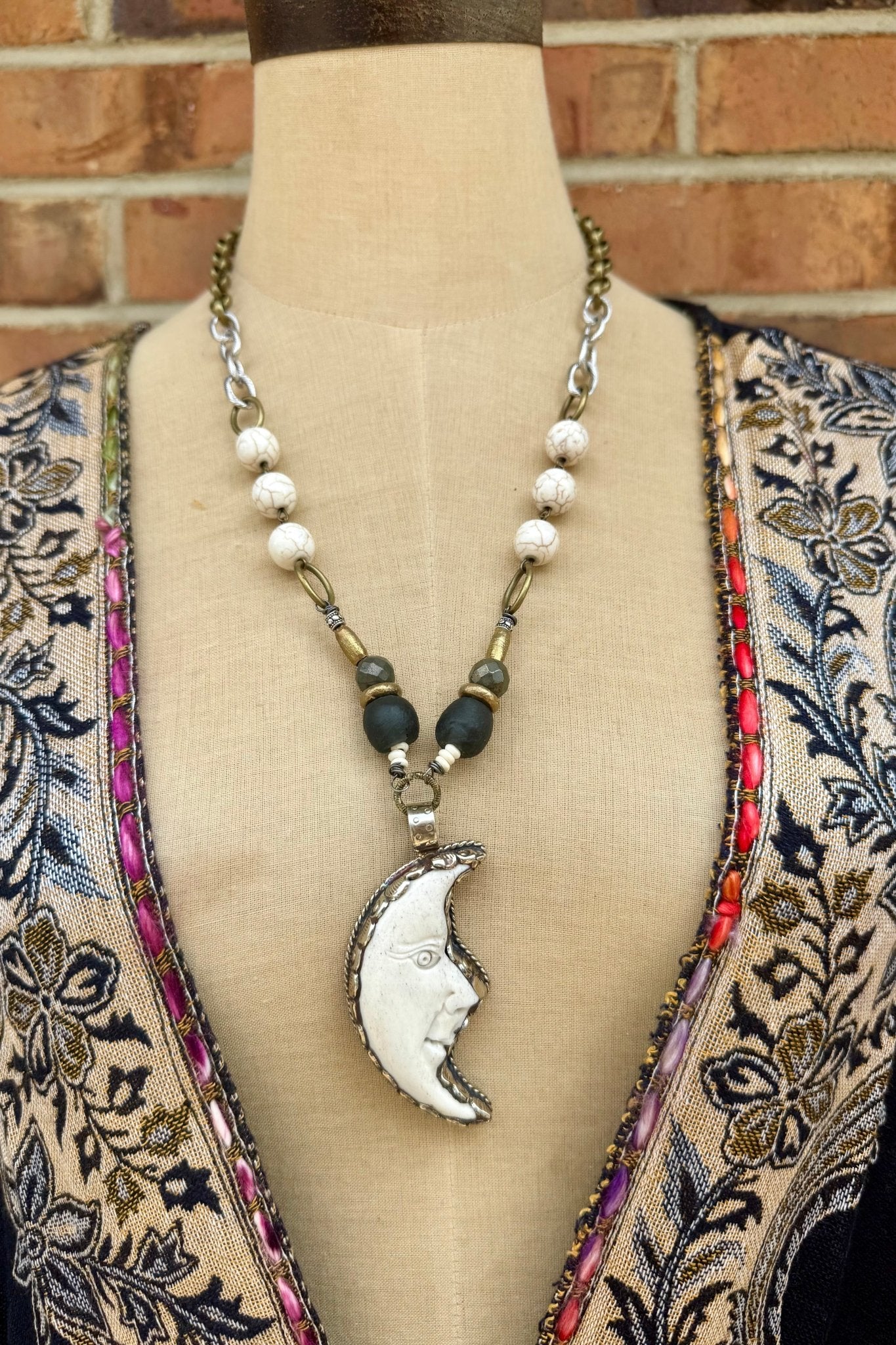 Carved Moon Face Handmade Necklace - ivyandlavyboutique ivyandlavyboutique