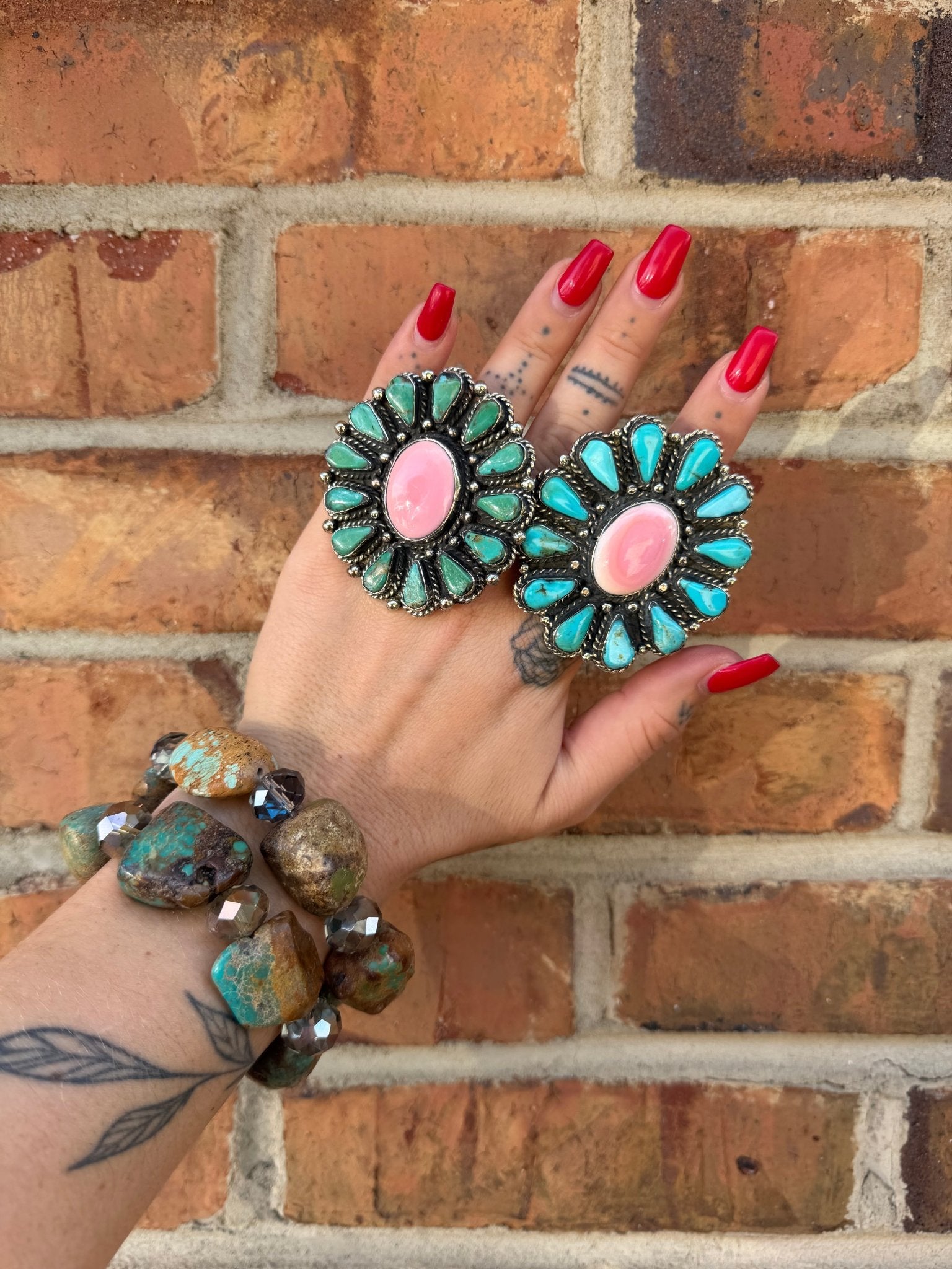 Circle Statement Flower Ring - ivyandlavyboutique ivyandlavyboutique