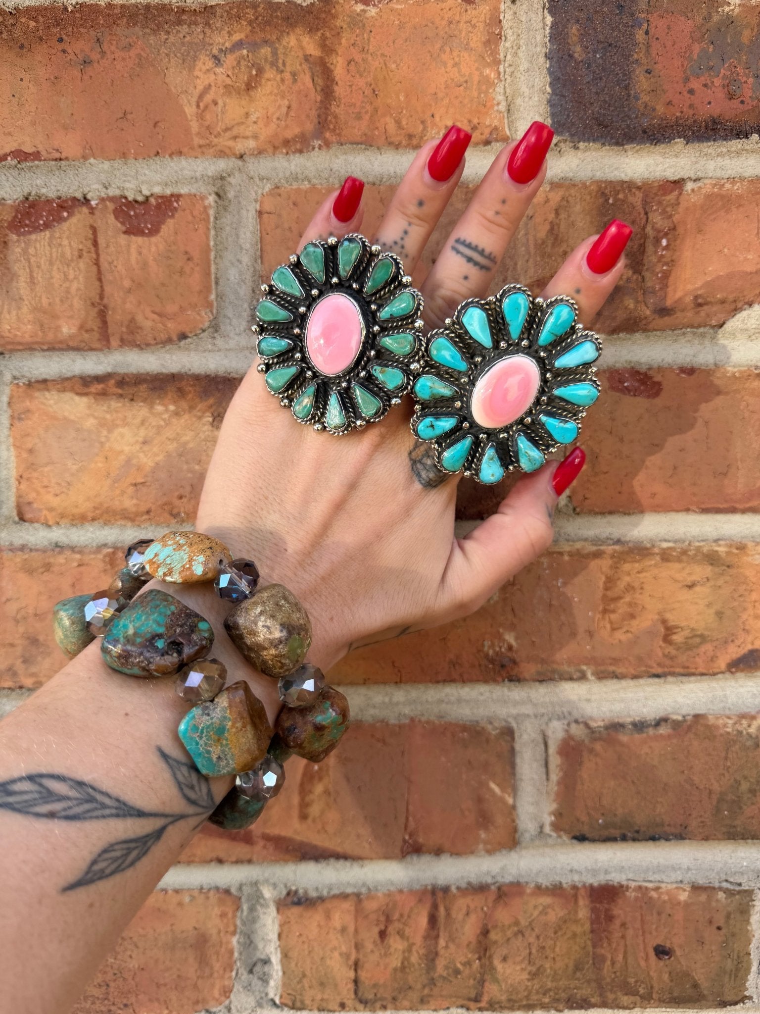 Circle Statement Flower Ring - ivyandlavyboutique ivyandlavyboutique