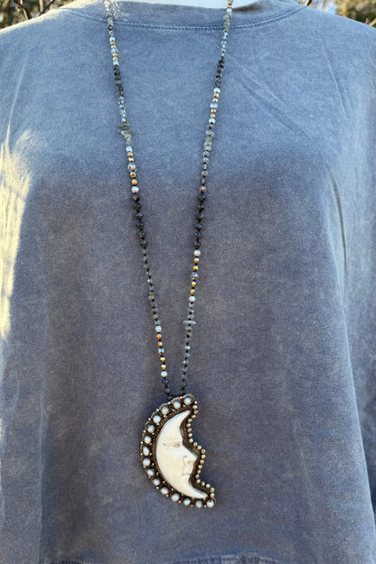 Crescent Moon Face w/ Pearl Necklace - ivyandlavyboutique ivyandlavyboutique