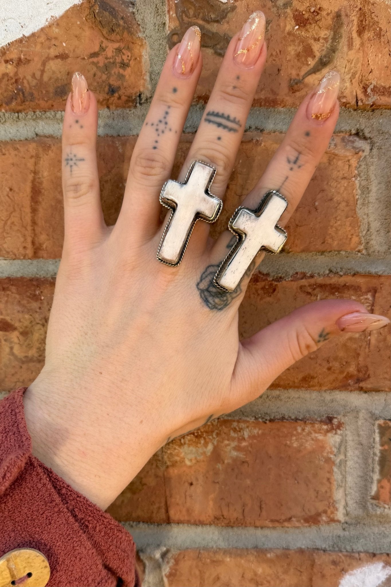 Cross Carved Ring - ivyandlavyboutique ivyandlavyboutique