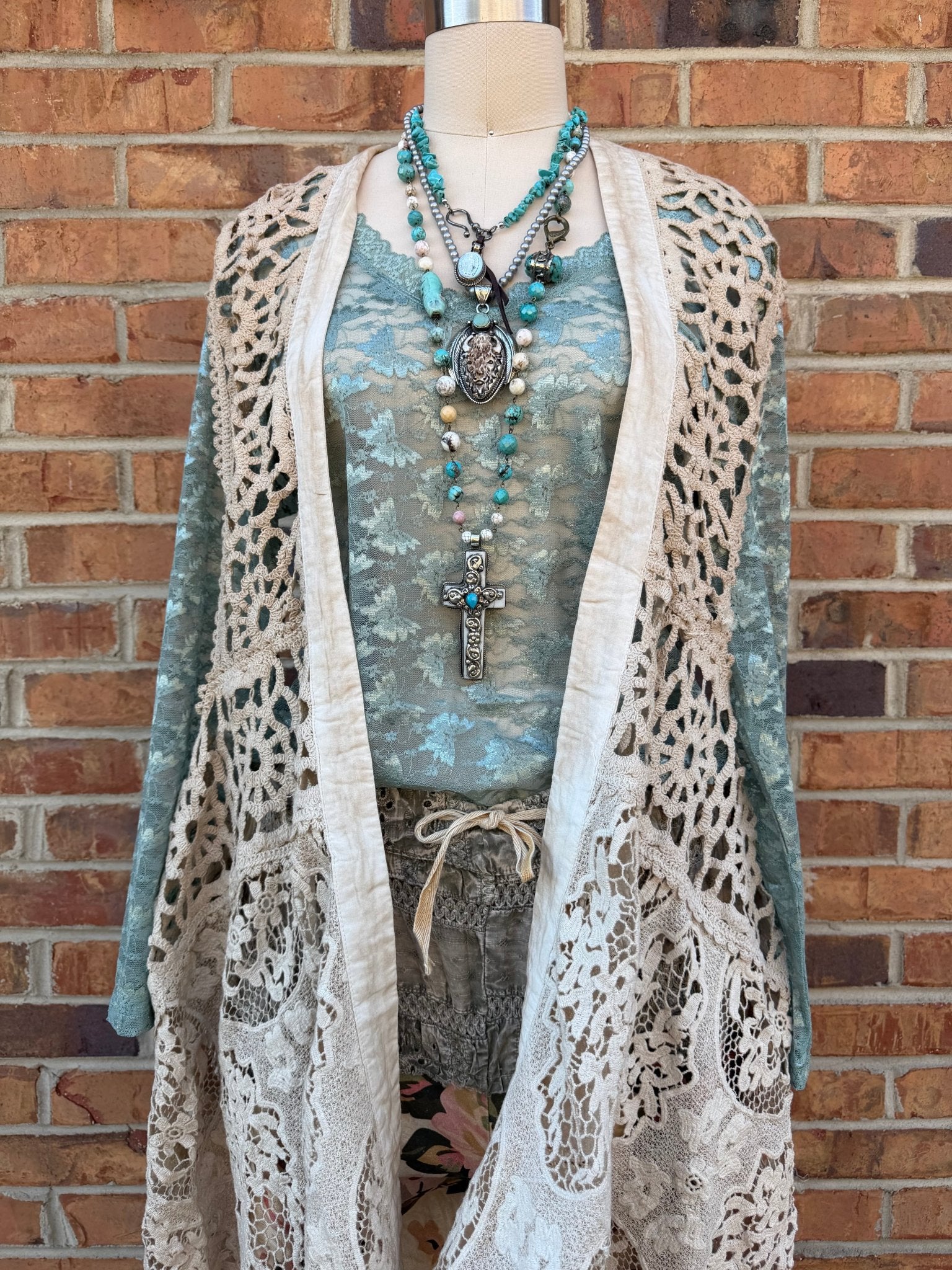 Cross my Heart Chunky Turquoise Necklace - ivyandlavyboutique ivyandlavyboutique