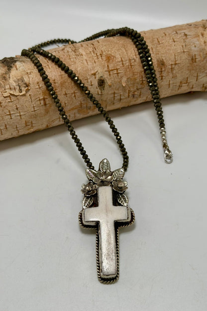 Cross w/ Flowers Necklace - ivyandlavyboutique ivyandlavyboutique