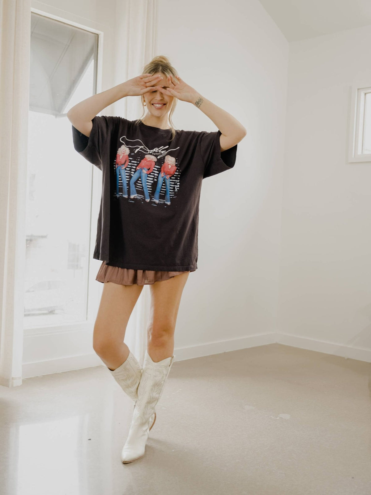 Dolly Parton Triple Threat Smoke Licensed One Size Tee: ONE SIZE - Boho Wanderlust Boutique LivyLu