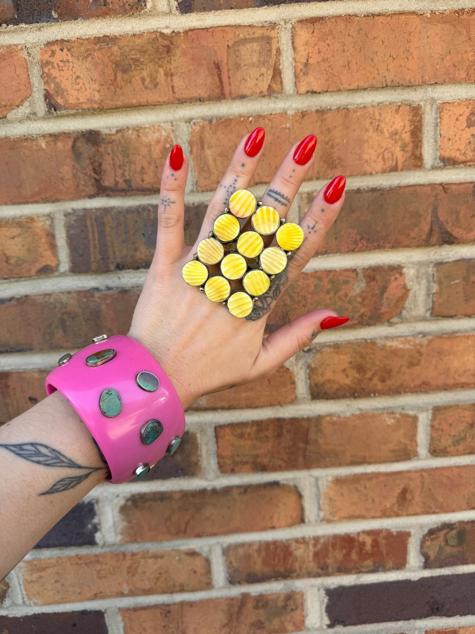Don’t Be a Square Shell Ring - ivyandlavyboutique ivyandlavyboutique