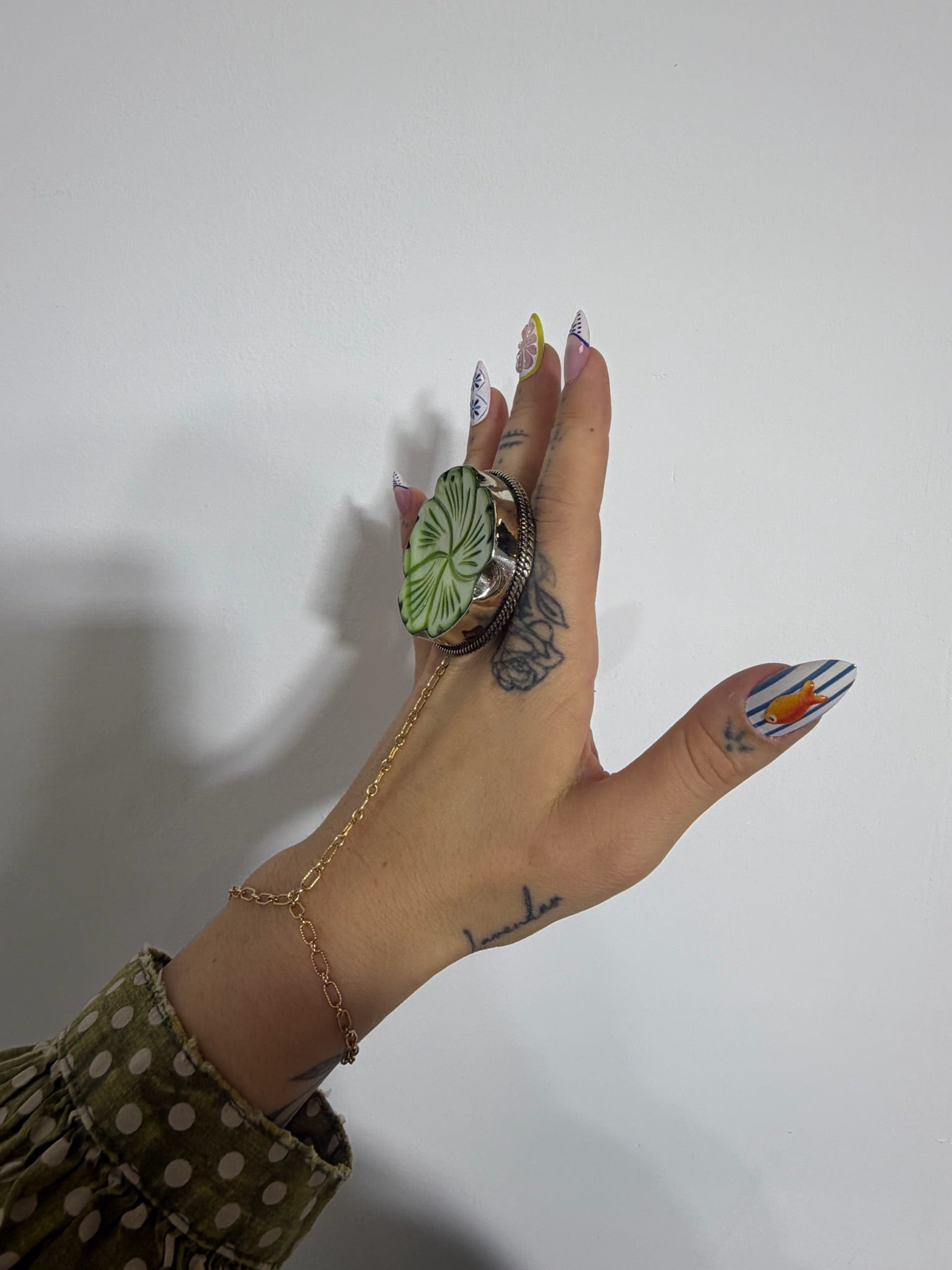 Dreaming in Flowers Resin Shell Ring - ivyandlavyboutique ivyandlavyboutique
