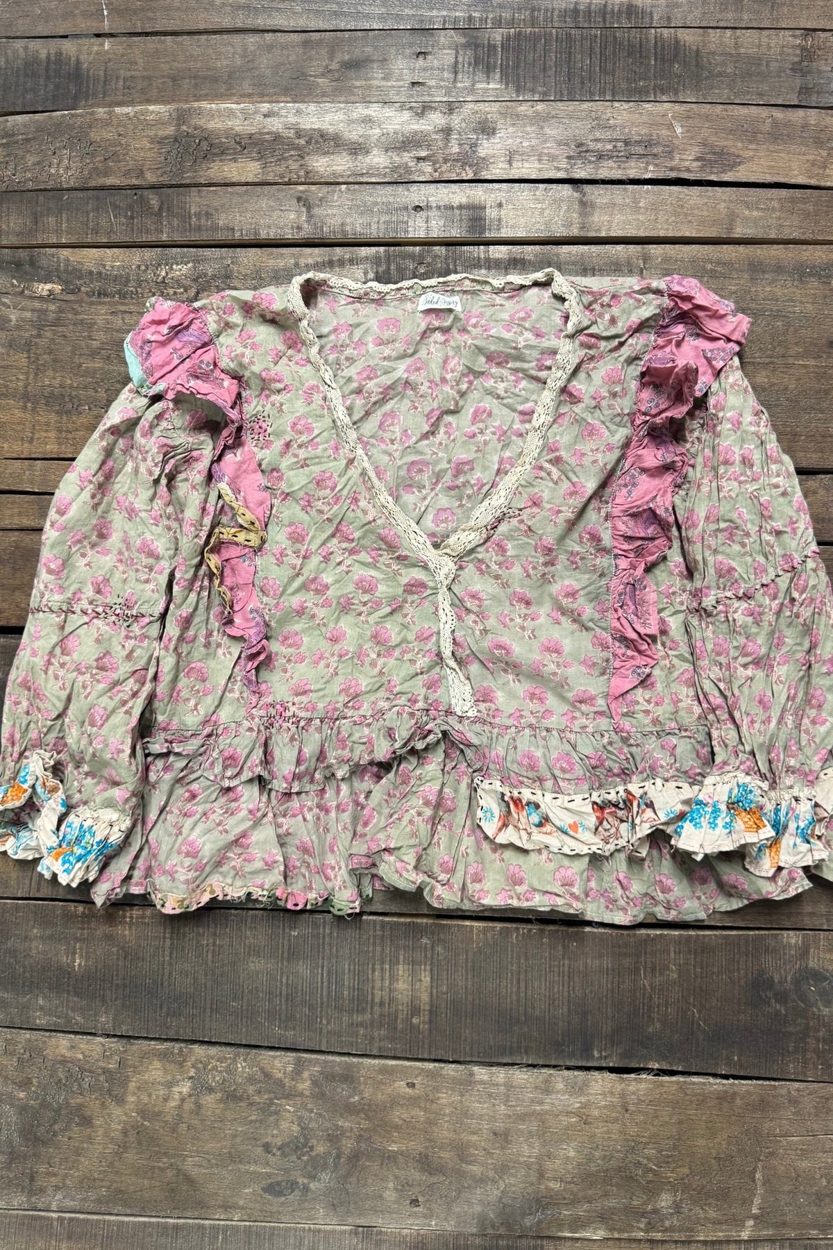 Dusty Bloom Top - ivyandlavyboutique Jaded Gypsy