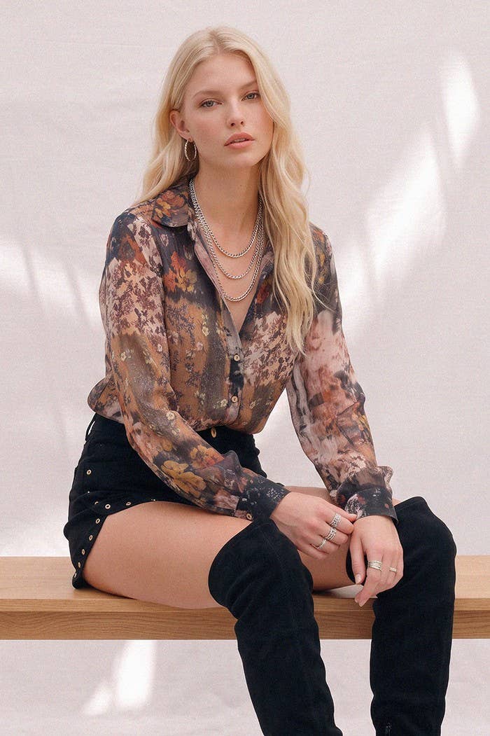 Easy Breezy Babe Button Floral Top - ivyandlavyboutique WISTERIA LANE