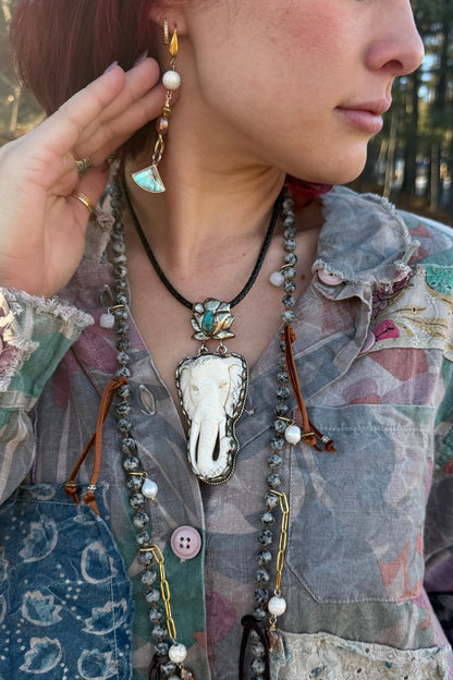 Elephant King Choker on Leather - ivyandlavyboutique ivyandlavyboutique