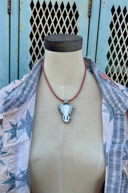 Elephant Shortie Necklace - ivyandlavyboutique ivyandlavyboutique