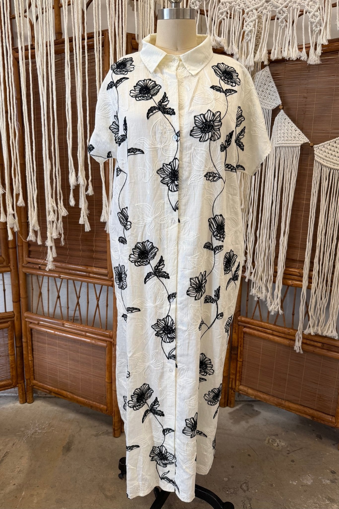Embroidered Flowers DressXv - 26 - 18 - ivyandlavyboutique Chica luv