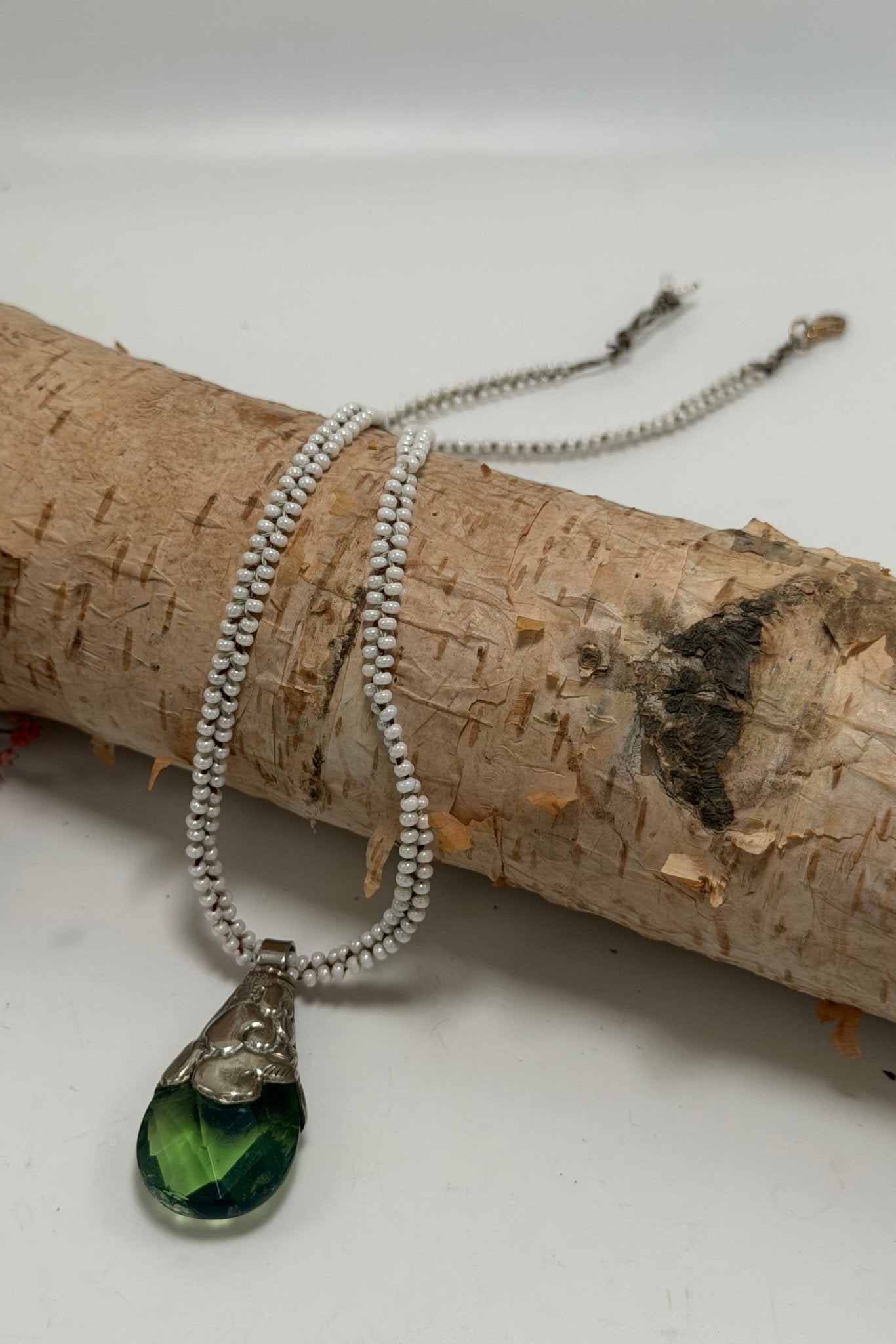 Emerald Drop Shortie Necklace - ivyandlavyboutique ivyandlavyboutique