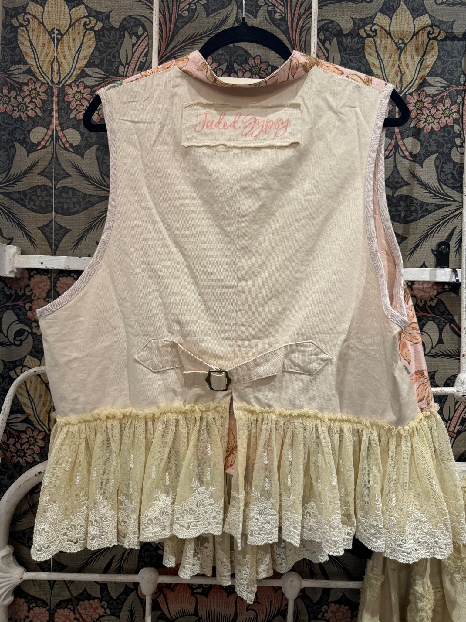 Enchanted Vest - ivyandlavyboutique Jaded Gypsy